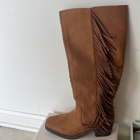 - SO® Singalong Women's Fringe Knee-High Boots - Picture 7 of 7